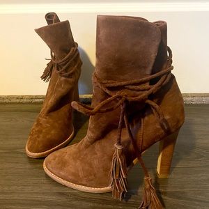 Brown suede heeled ankle boot with tassel